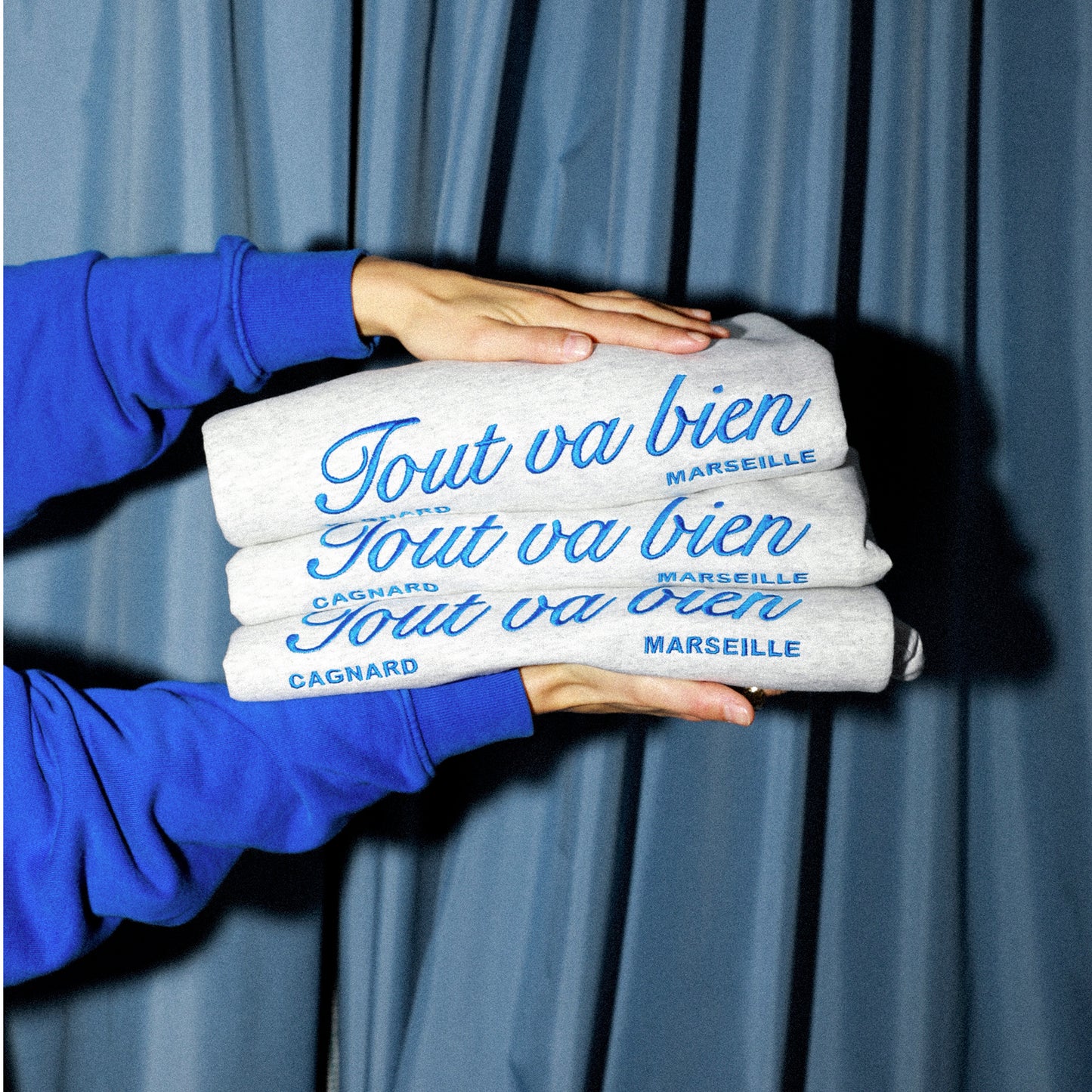 Sweat Shirt Brodé TOUT VA BIEN